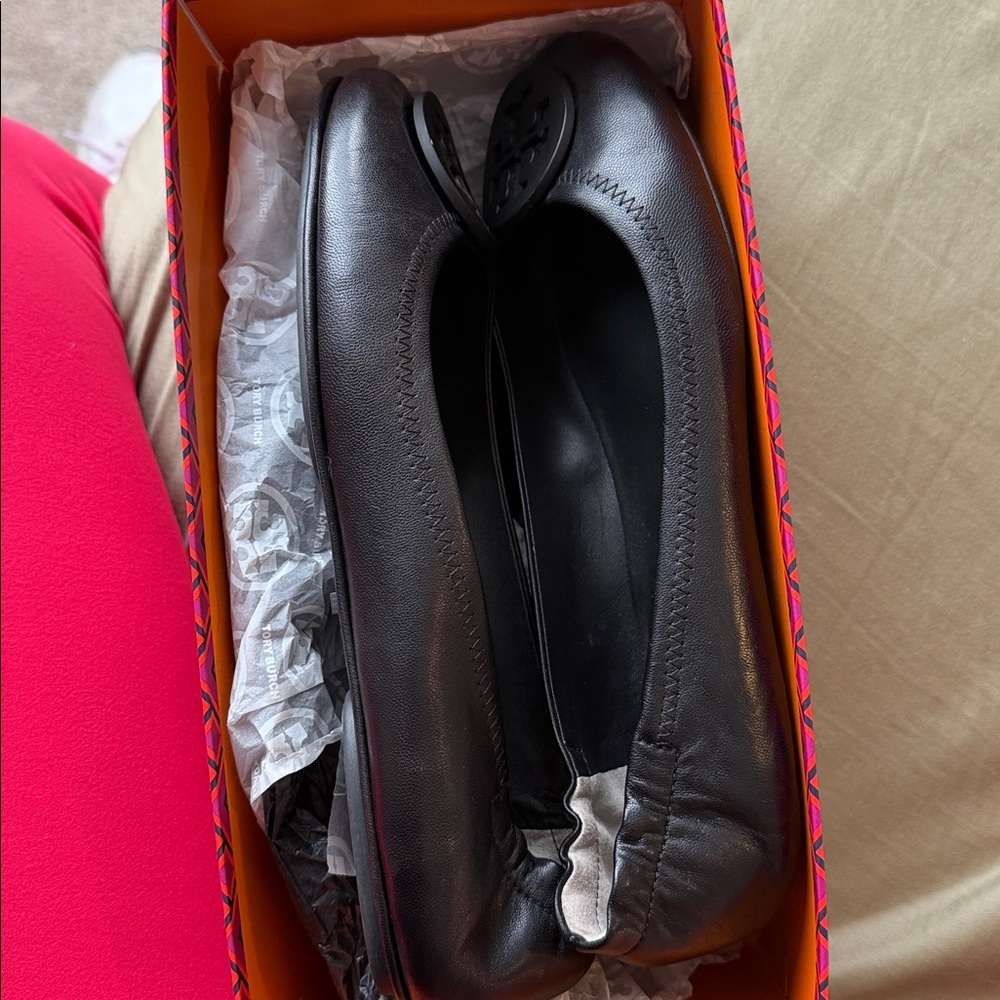 Tory Burch mini travel ballet with logo - Picture 3 of 5